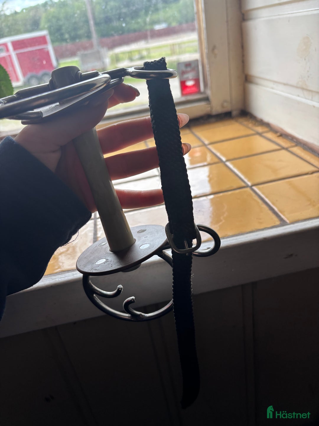 Bett hästutrustning till salu: Flippanbett/Kimblehook bett i Österhaninge - Annons 3