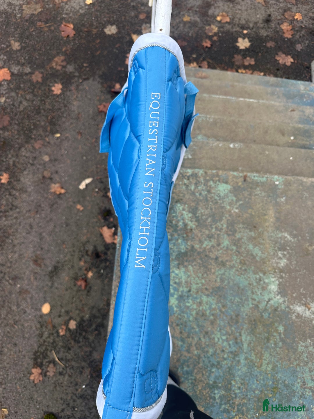 Schabrak & Vojlockar hästutrustning till salu: Fint ES schabrak💙 i Kinna - Annons 10