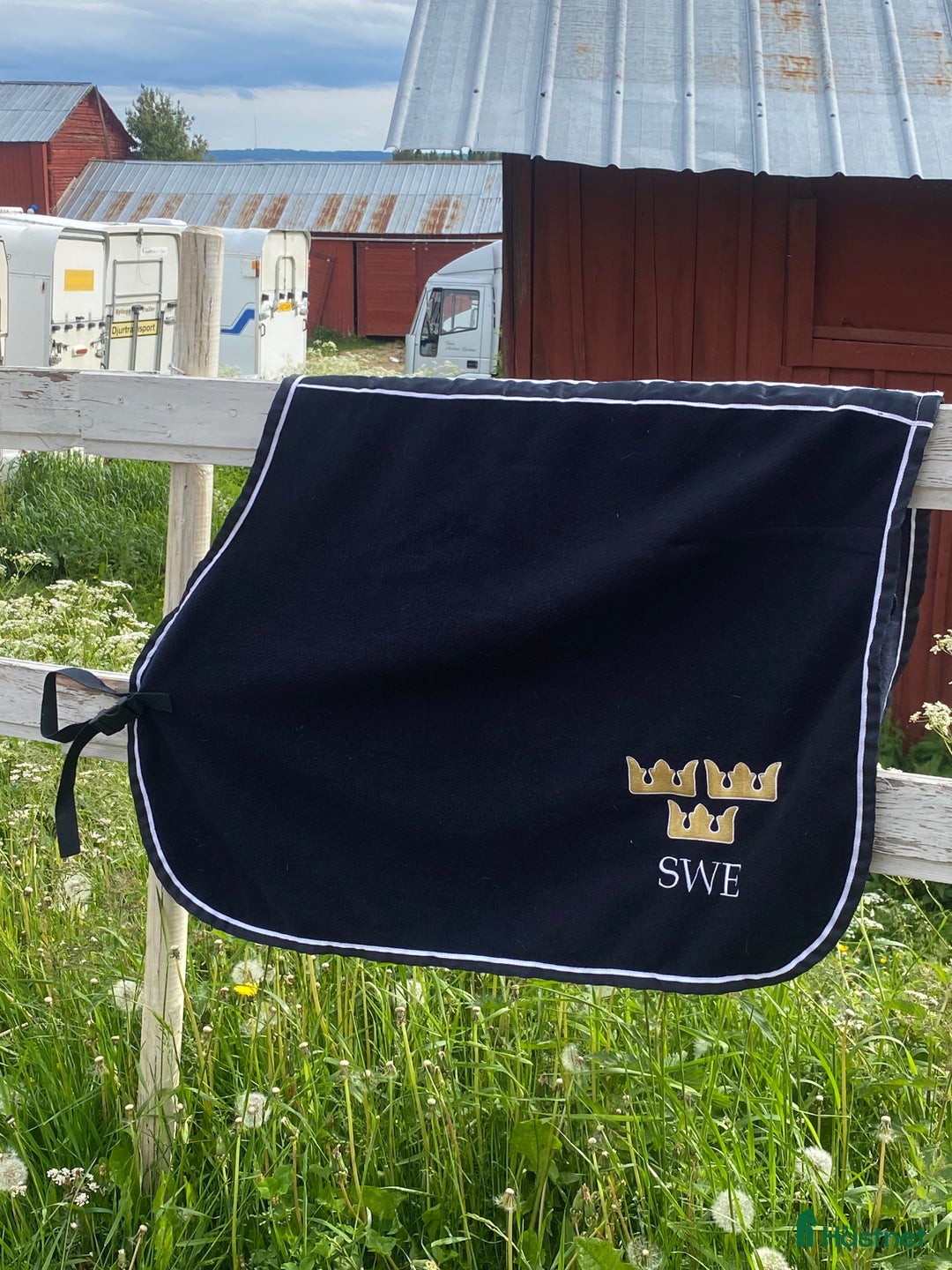 Täcken hästutrustning till salu: Marinblått Ländtäcke  i Frösön - Bild 1