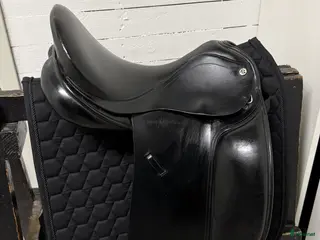 Sadlar hästutrustning Dressyrsadel Cliff Barnsby i Värnamo - Annons 14