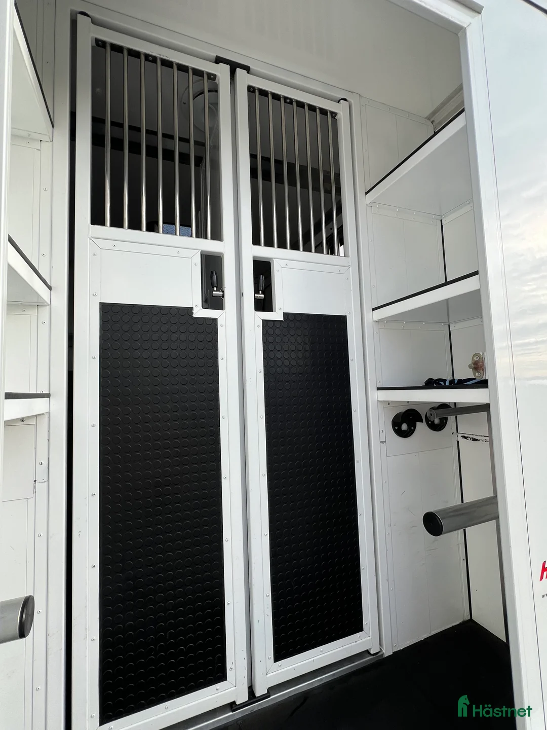 Hästlastbilar  fordon & transport till salu: Billigaste 2021:an i Sverige… Endast 3000 Mil - Annons 6