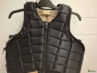 Säkerhetsvästar ryttarutrustning till salu: Racesafe säkerhetsväst - Annons 1