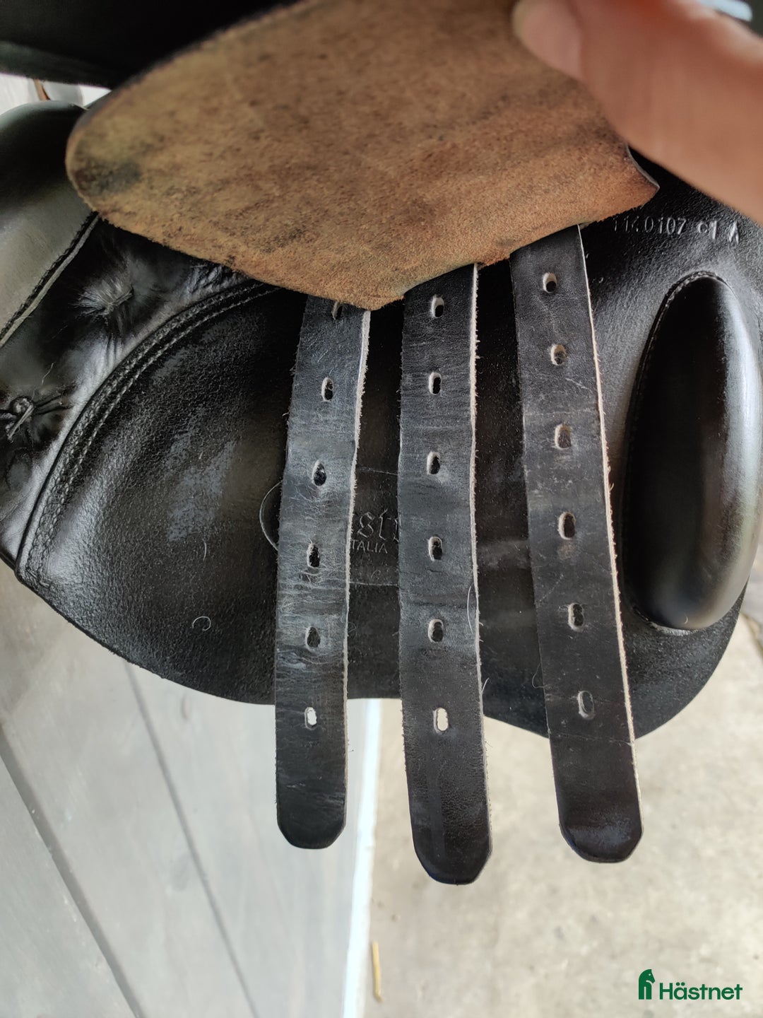 Sadlar hästutrustning till salu: Hoppsadel Prestige Arezzo, 17" i Enköping - Annons 3