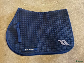 Schabrak & Vojlockar hästutrustning till salu: Back on track schabrak full i Höganäs - Annons 4