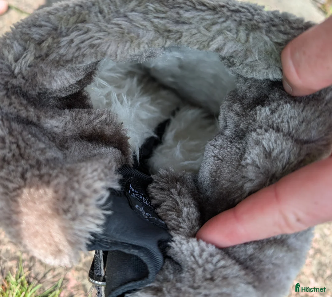 Ridstövlar ryttarutrustning till salu: Ridstövlar fodrade  i Höör - Annons 3