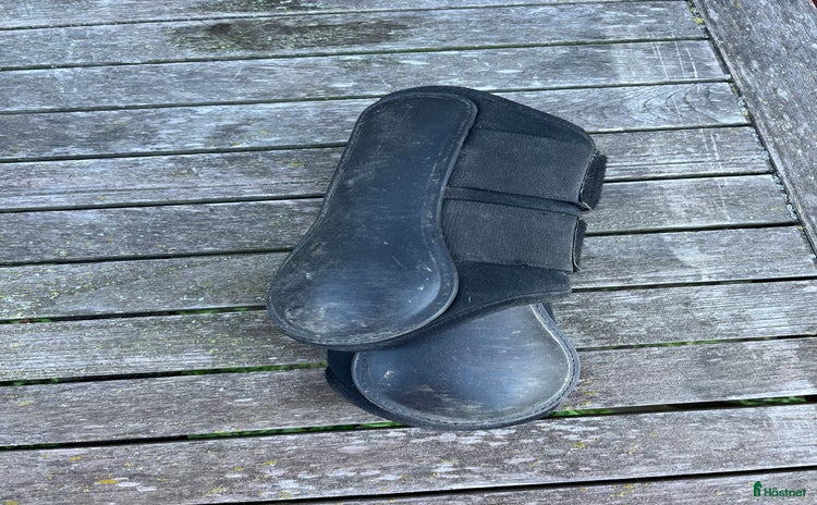 Benskydd hästutrustning till salu i Knutby - Annons 11