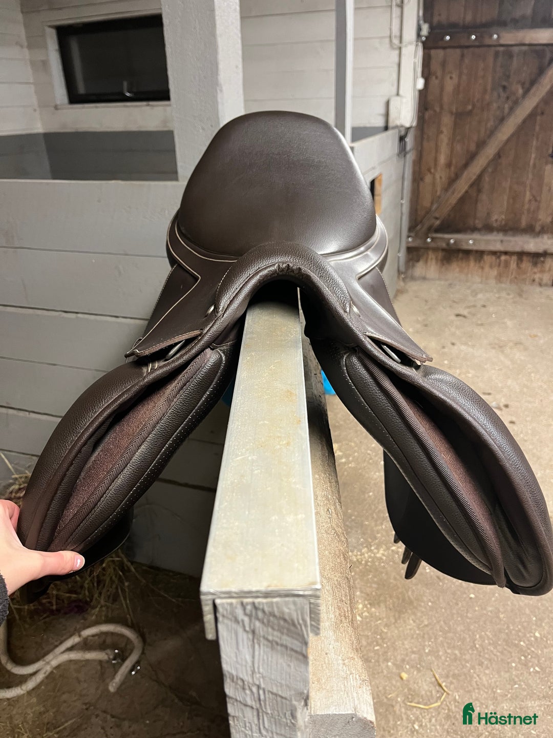 Sadlar hästutrustning till salu: Brun hoppsadel från Wintec  i Landsbro - Annons 6