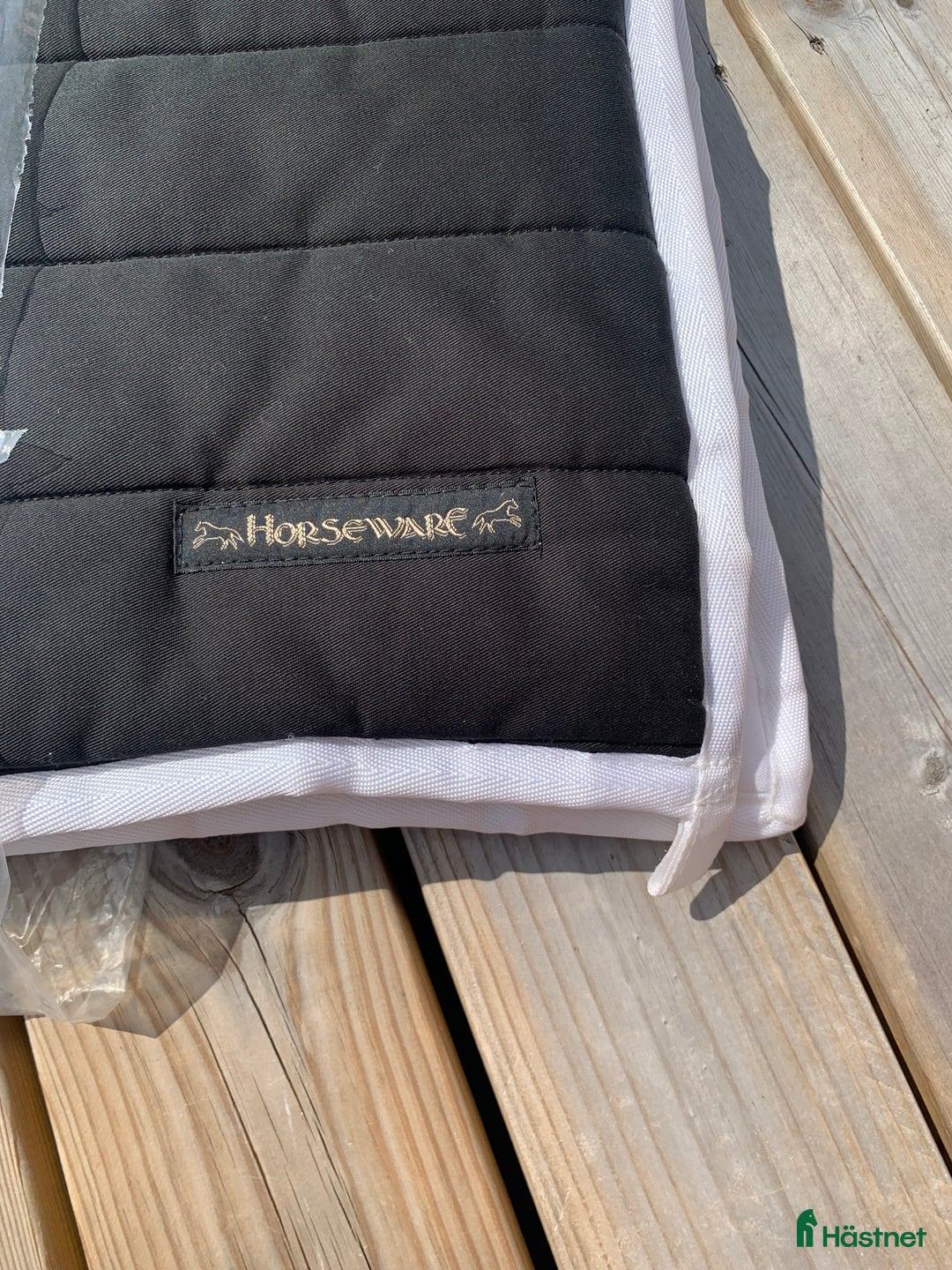 Schabrak & Vojlockar hästutrustning till salu: HORSEWARE vändbart dressyrschabrak i Jönköping - Annons 1