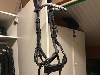 Träns hästutrustning till salu: Ps of Sweden träns i Saltsjö-Boo - Annons 1