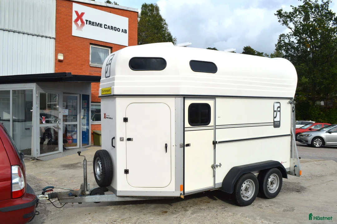 Hästtransporter  fordon & transport till salu: Forzab Futuro 220SEH 2018, Totalvikt 1990 kg i Kvicksund - Annons 1