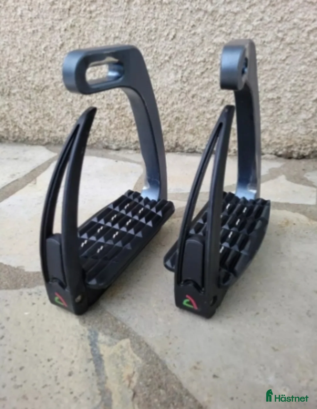 Stigbyglar hästutrustning till salu: Safe Riding S-Light - Annons 1