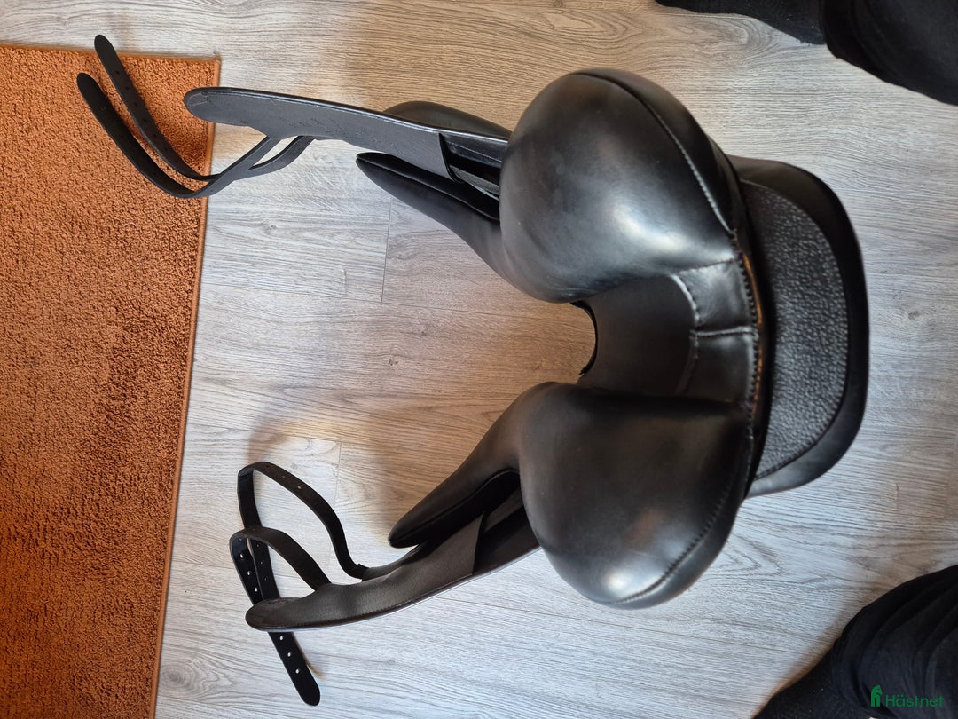 Sadlar hästutrustning till salu: Kemnewall-dr bonnie 17,5 i Jukkasjärvi - Annons 3