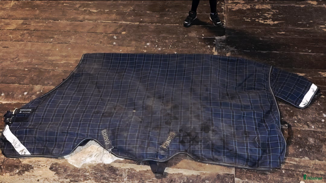 Täcken hästutrustning till salu: Horseware Rhino 155 i Ulricehamn - Annons 1