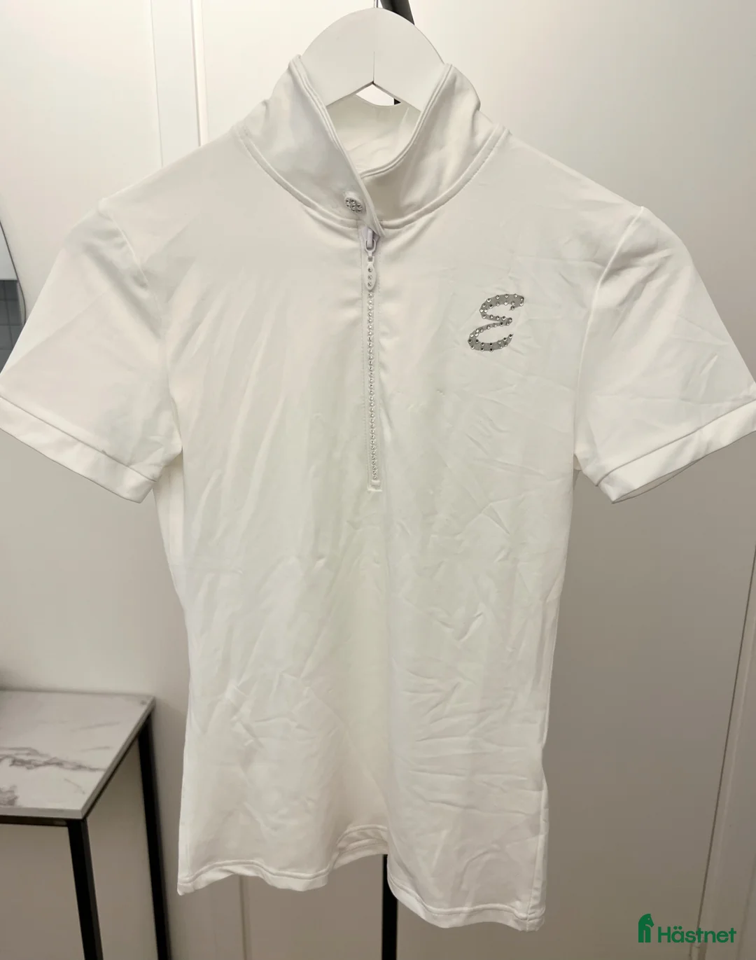 Övrigt Ridkläder ryttarutrustning till salu: Tävlingstopp strl. XS - Annons 1