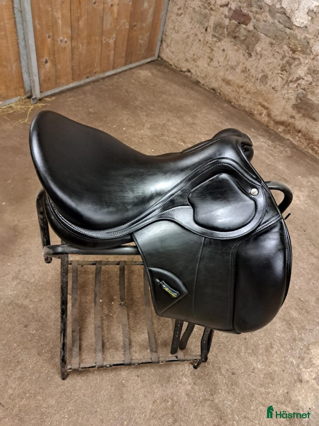 Sadlar hästutrustning till salu: 17,5" Amerigo Pasubio Pinerolo i Mörbylånga - Annons 4