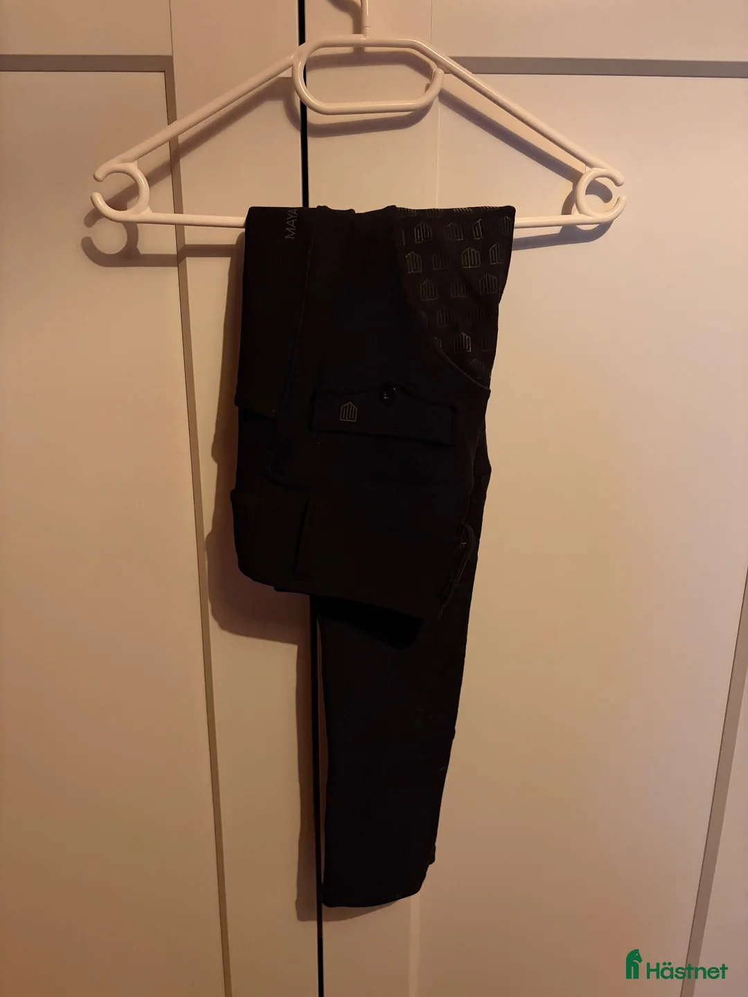 Ridbyxor ryttarutrustning till salu: Svarta Maya Delorez compression breeches strl XS i Stockholm - Annons 1