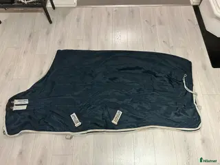 Täcken hästutrustning Amigo Insulator 200 g stalltäcke + halsdel - Annons 9