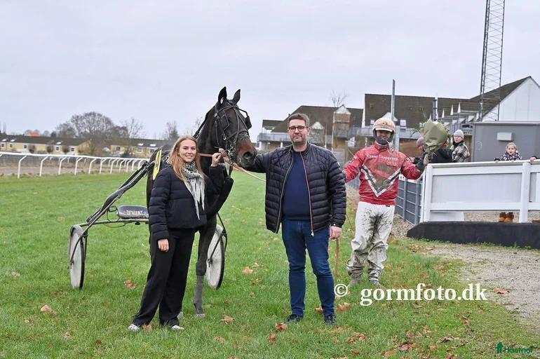 Galleribild {{count}}