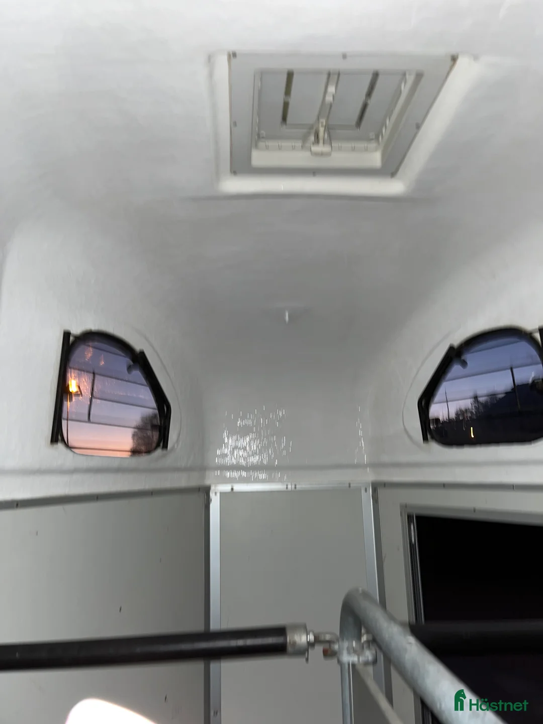 Hästtransporter  fordon & transport till salu: Cheval liberte i Hyssna - Annons 2