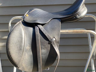 Sadlar hästutrustning till salu: Olympic hoppsadel i Ängelholm - Annons 17