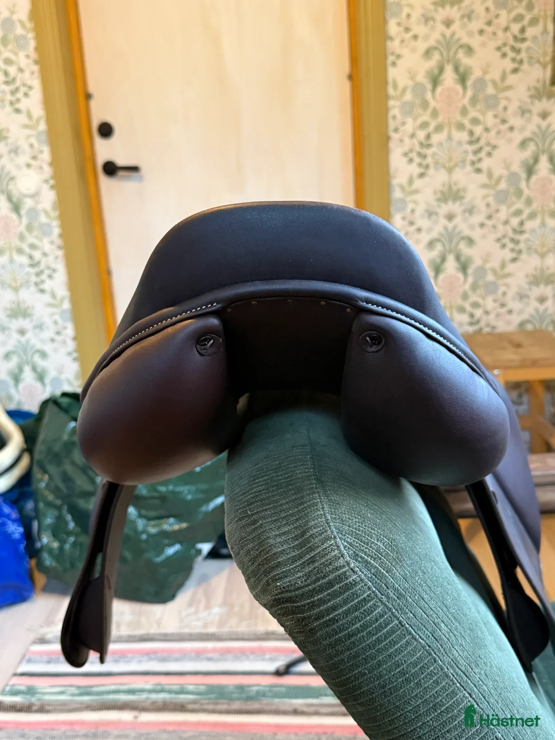 Sadlar hästutrustning till salu: Knights siddhant 17,5” - Annons 2