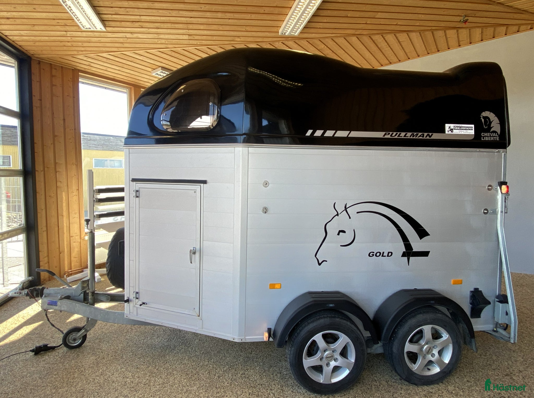 Hästtransporter  fordon & transport till salu: Cheval m sadelkammare kombiramp hård överlucka-17 - Annons 10