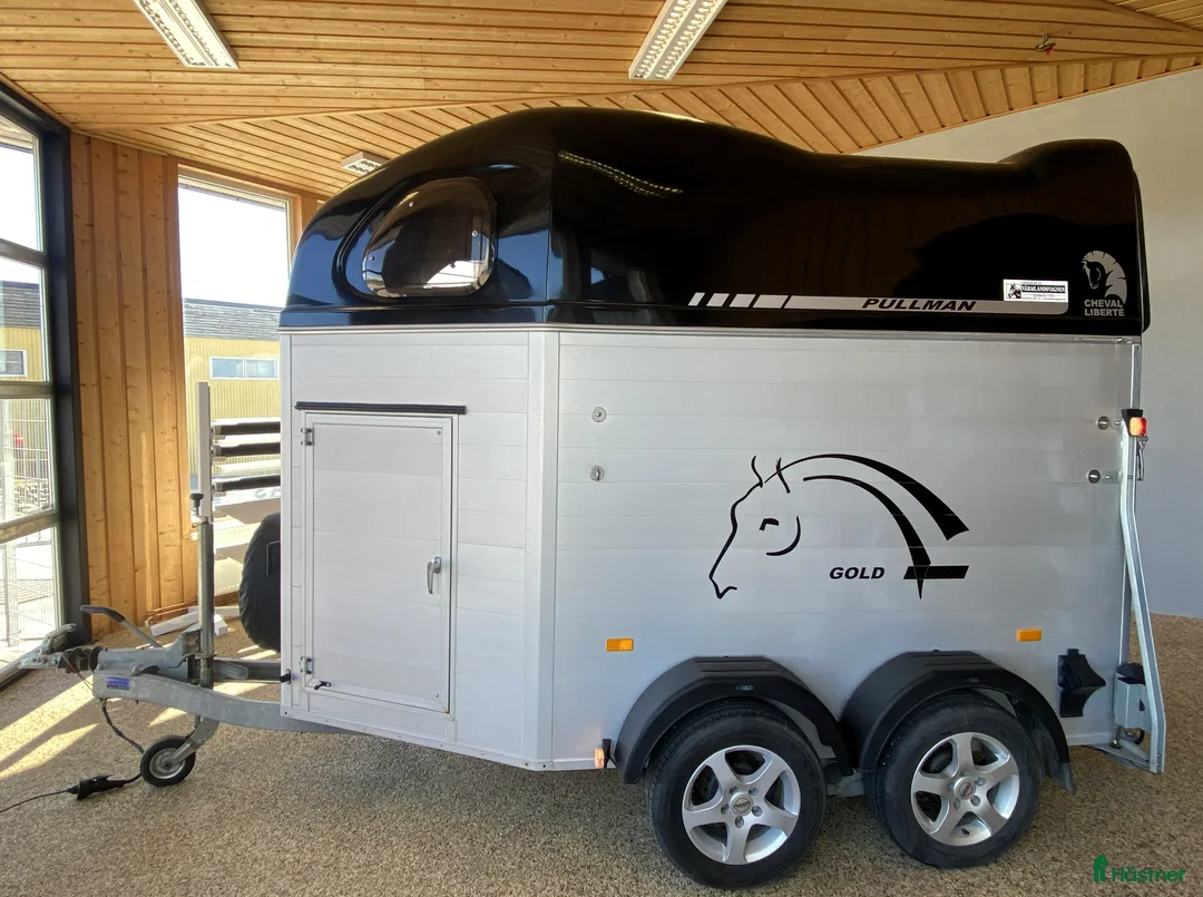 Hästtransporter  fordon & transport till salu: Cheval m sadelkammare kombiramp hård överlucka-17 - Annons 1