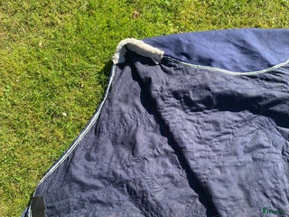 Täcken hästutrustning till salu: Fint regntäcke! i Lyckeby - Annons 3