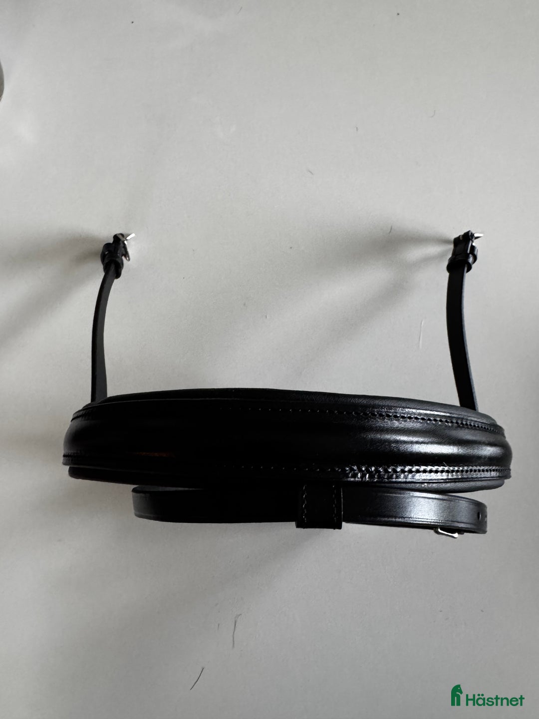 Träns hästutrustning till salu: Ny Otto Schumacher nosgrimma storlek 2 i Motala - Annons 1