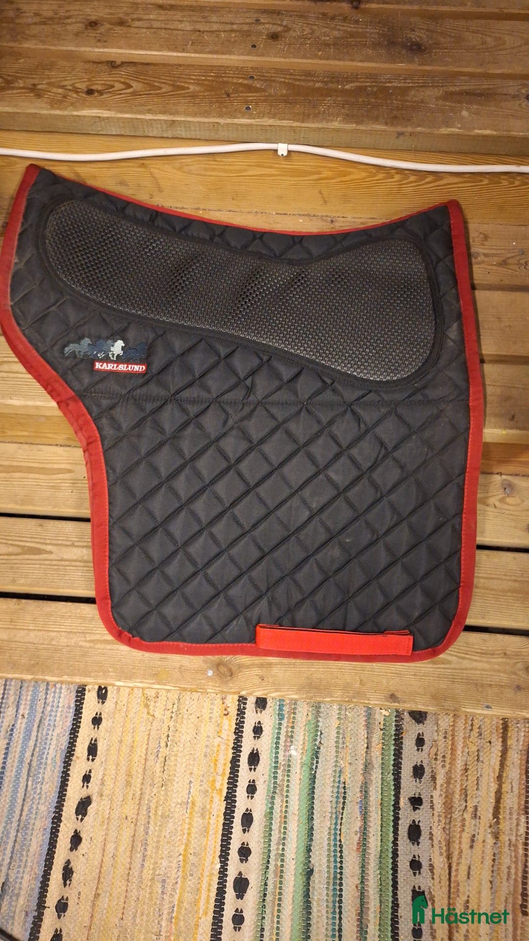 Schabrak & Vojlockar hästutrustning till salu: Anatomiskt schabrak i Lidköping - Annons 2