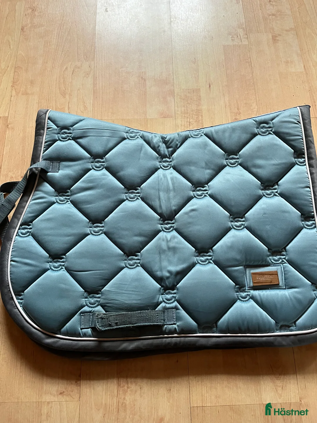 Schabrak & Vojlockar hästutrustning till salu: Steel Blue Equestrian Stockholm sett - Annons 2