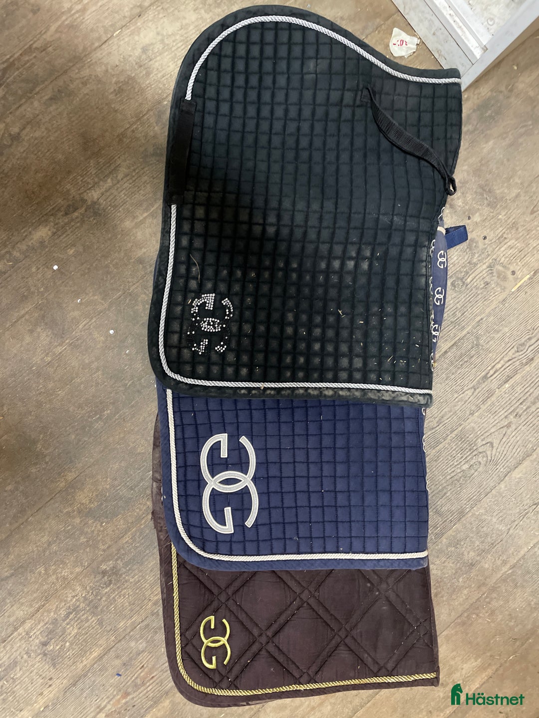 Schabrak & Vojlockar hästutrustning till salu: Superfina GG schabrak! i Västerås - Annons 1