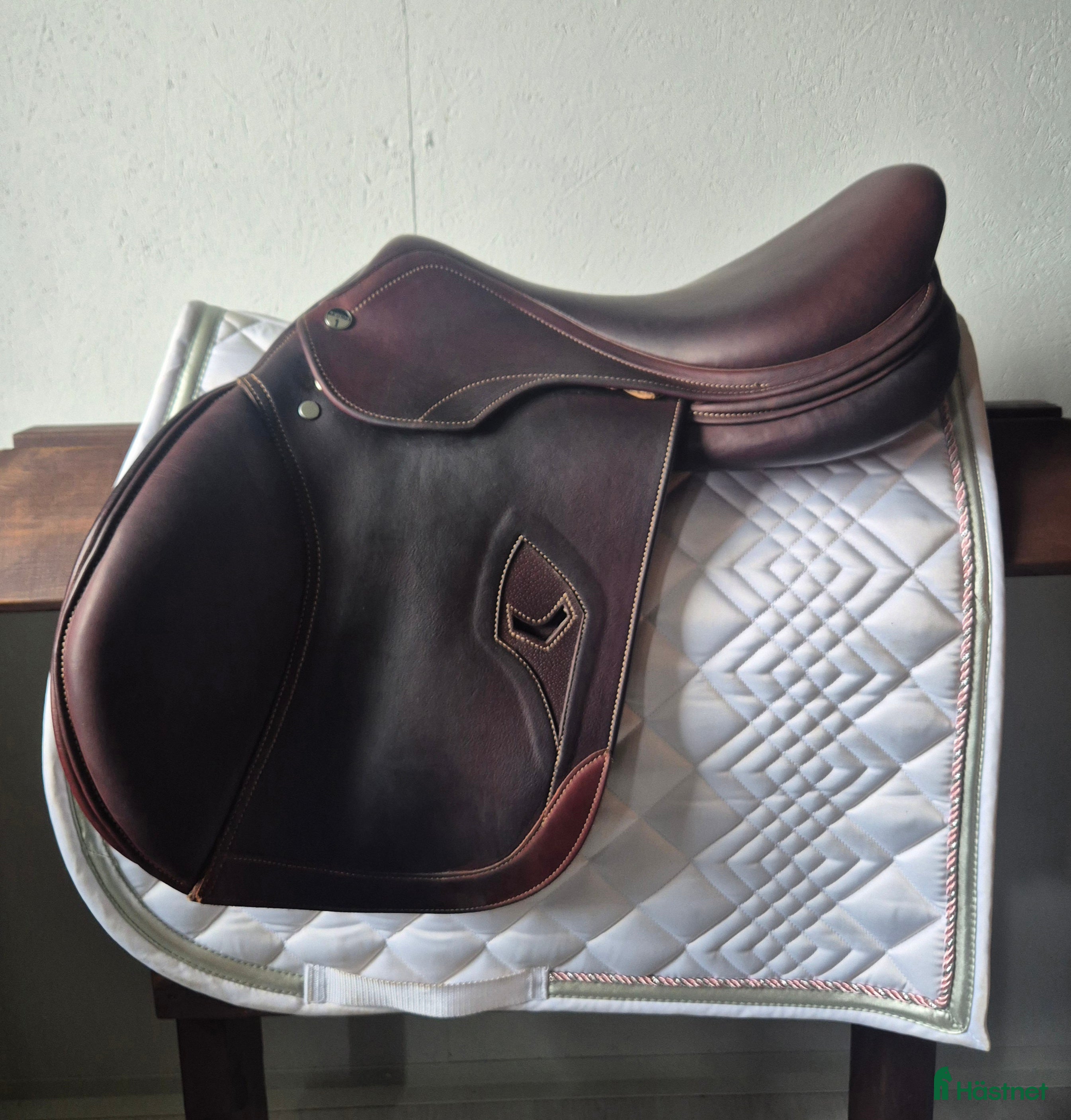 Sadlar hästutrustning till salu: Tech1 i nyskick  i Kågeröd - Annons 1