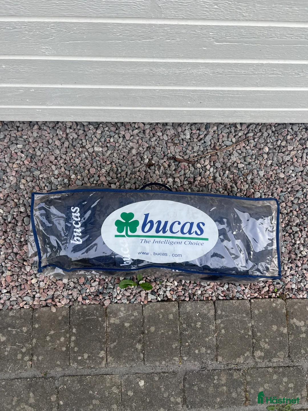 Benskydd hästutrustning till salu: Bucas transportskydd i Uppsala - Annons 3