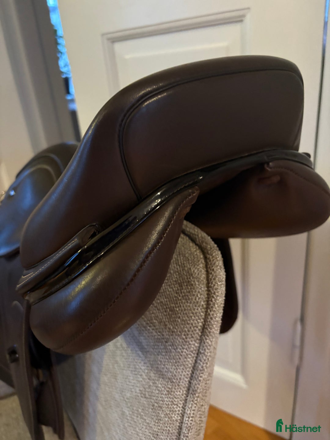 Sadlar hästutrustning till salu: SÄLJES Iconic Light hoppsadel i Falköping - Annons 2