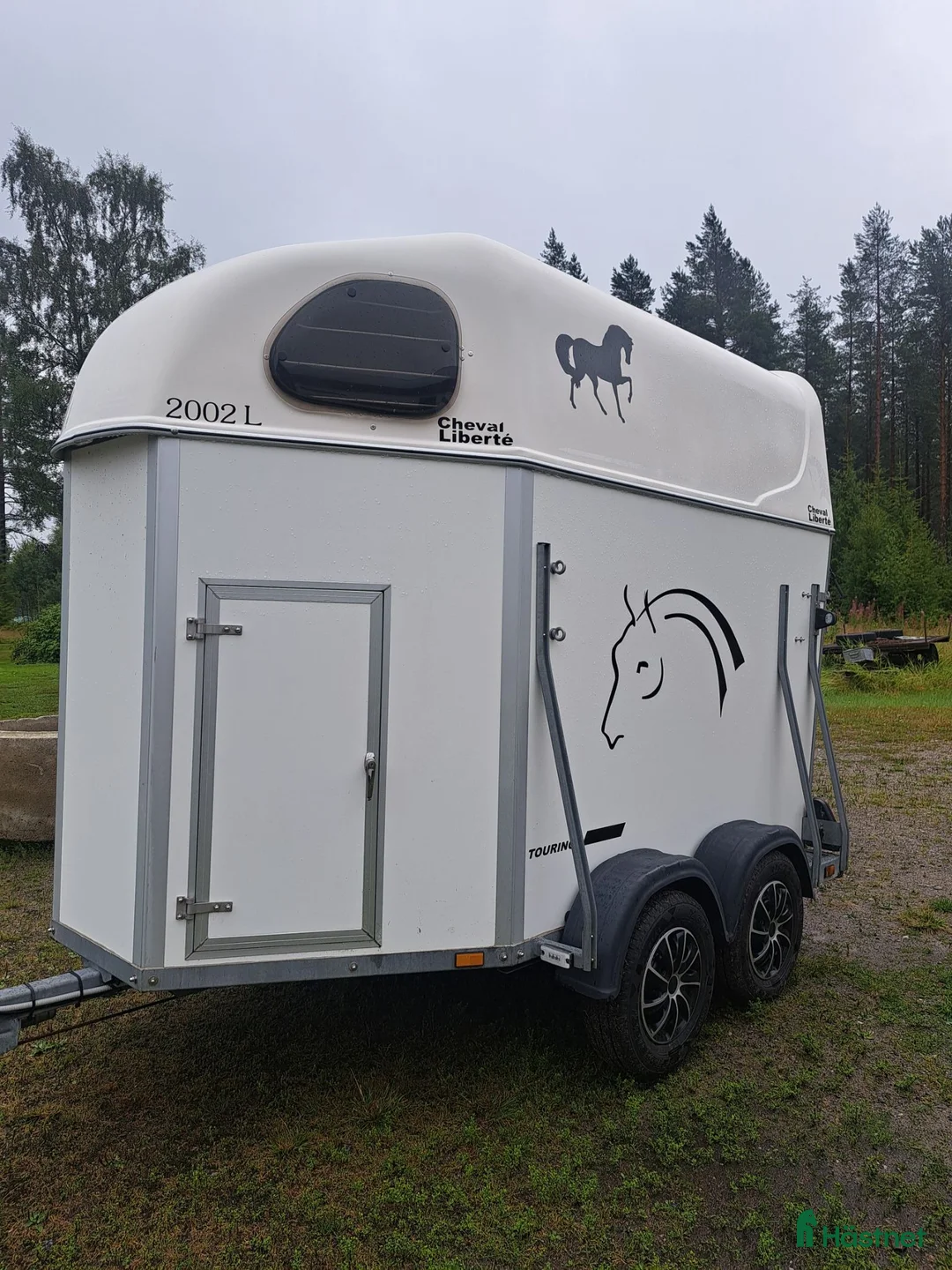 Hästtransporter  fordon & transport till salu: Cheval liberte nyrenoverad  - Annons 1