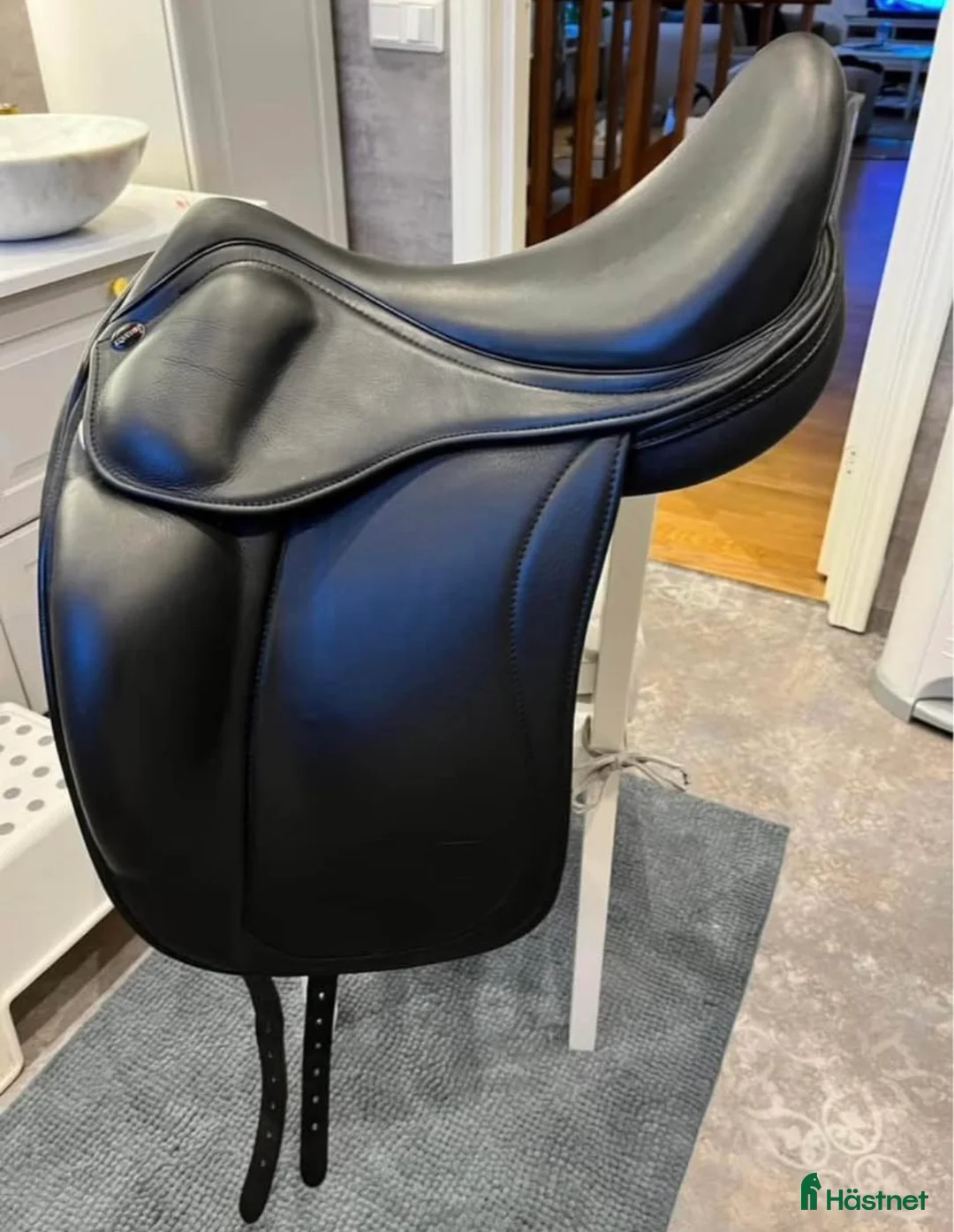 Sadlar hästutrustning till salu: Eques X - 17.5 Latex - Annons 1