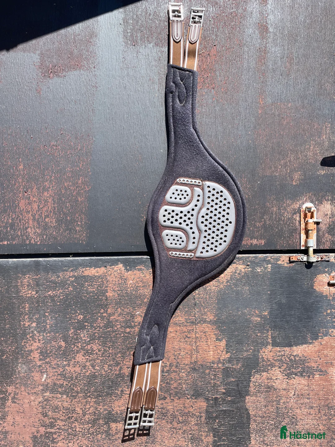 Sadeltillbehör hästutrustning till salu: GEL & PVC STUDGUARD SADELGJORD  i Asarum - Annons 2