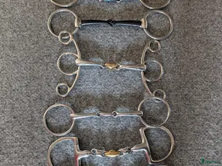 Bett hästutrustning Olika bett i Nyköping - Annons 1