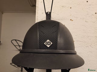 Hjälmar ryttarutrustning till salu: Charles owen sp8 plus i Boden - Annons 14