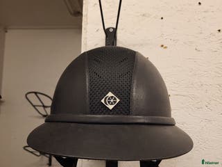 Hjälmar ryttarutrustning till salu: Charles owen sp8 plus i Boden - Annons 6