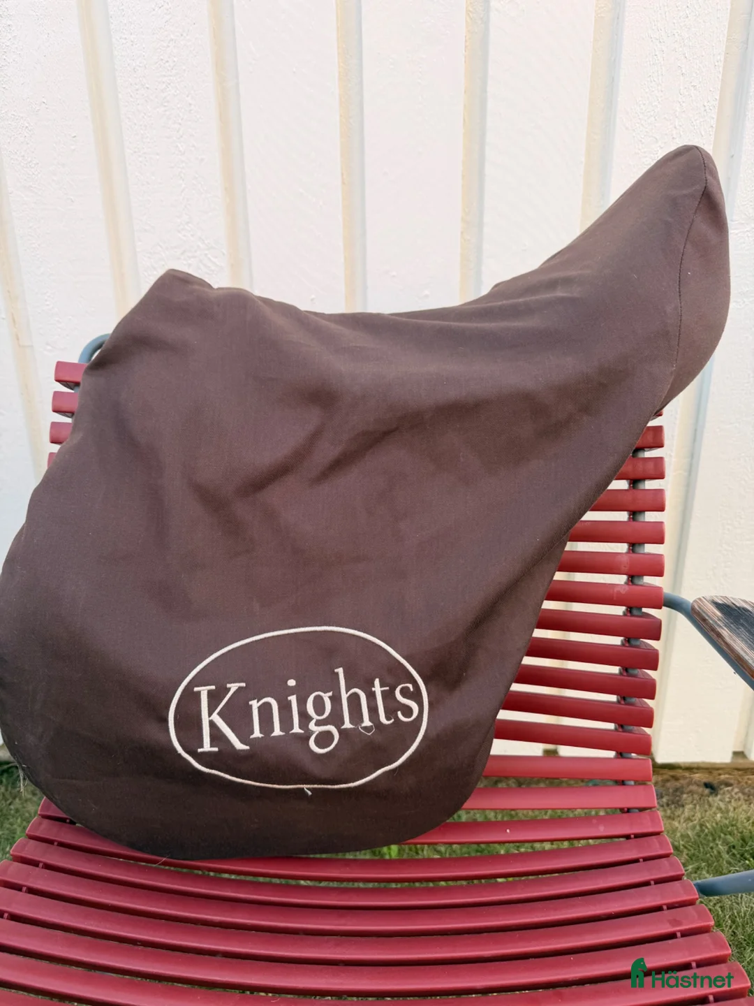 Sadlar hästutrustning till salu: Knights siddhant sadel i Jönköping - Annons 2