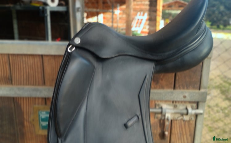 Sadlar hästutrustning till salu i Stockholm - Annons 15