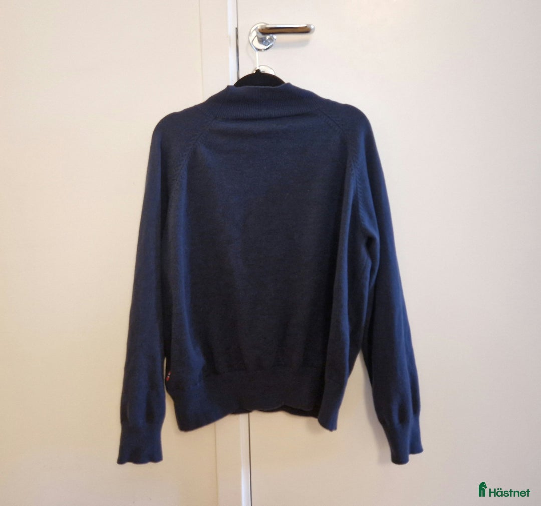 Övrigt Ridkläder ryttarutrustning till salu: Tröja i ullblandning från B-Vertigo i Sundsvall - Annons 2