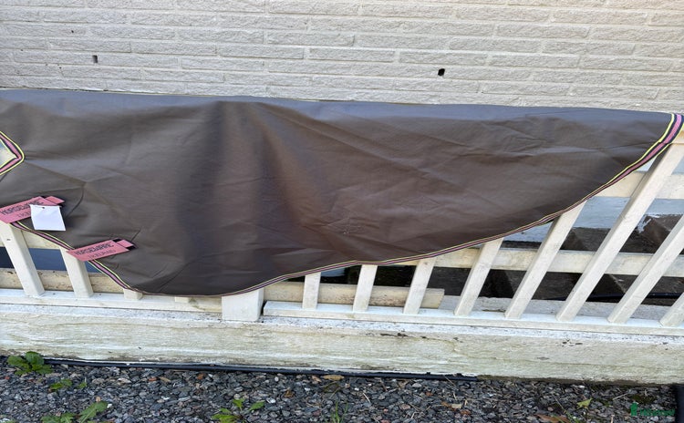 Täcken hästutrustning till salu i Vallda - Annons 19