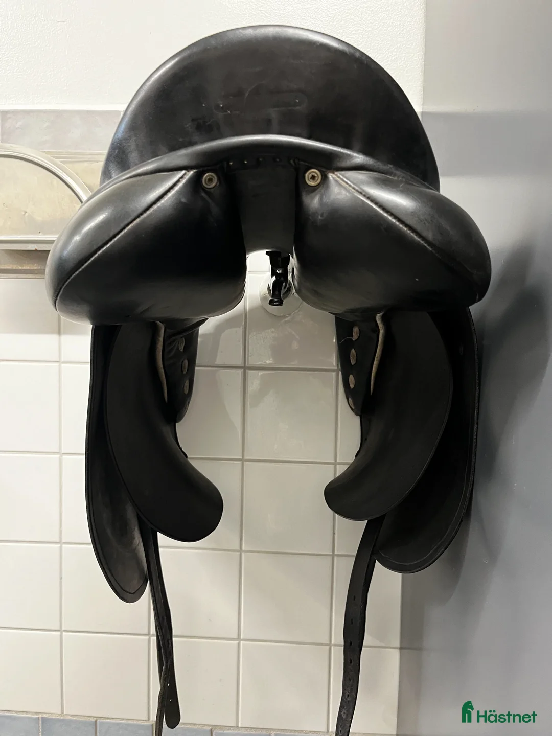 Sadlar hästutrustning till salu: Jensen Amiral i Lidingö - Annons 5