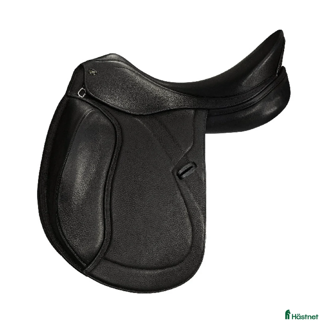 Sadlar hästutrustning till salu: Dressyrsadel Lippo Azzario Supreme 17 tum i Horred - Annons 1