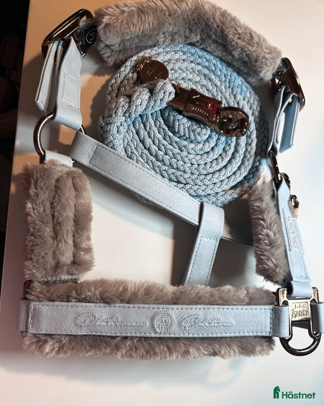 Övrig Hästutrustning hästutrustning till salu: Eskadron Platinum Grimma& Grimskaft Shettis i Åmotsbruk - Annons 1