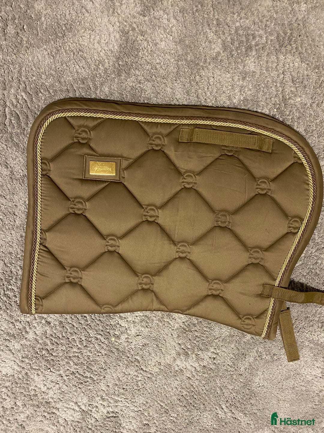 Schabrak & Vojlockar hästutrustning till salu: Två fina Es shabrak! 🩵🤎 i Göteborg - Annons 2