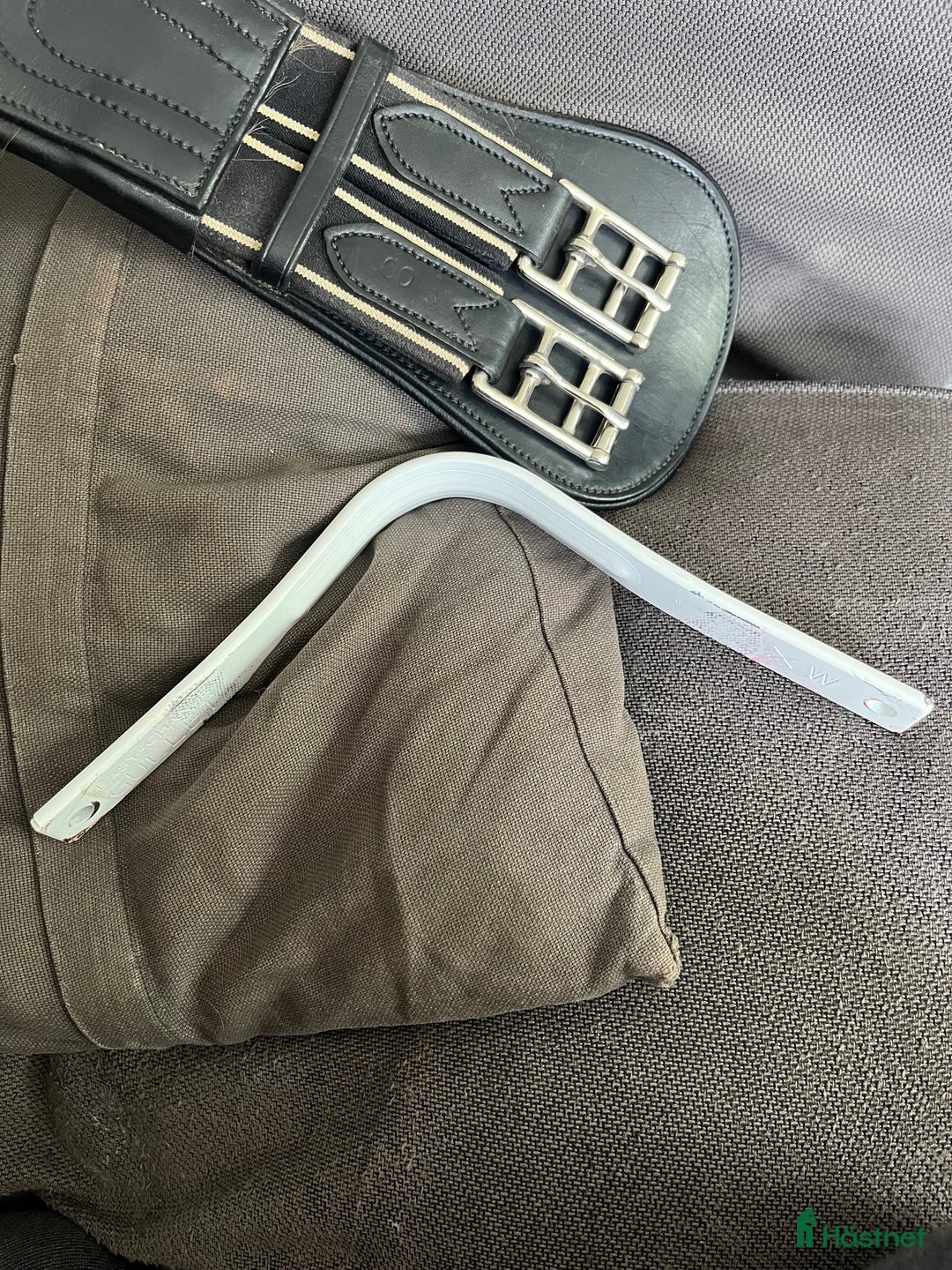 Sadlar hästutrustning till salu: Bates dressyrsadel 15,5’ i Månsarp - Annons 11